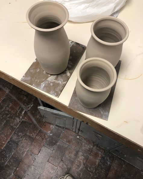 Cylinder Ceramic Ideas, Wheel Thrown Pottery Cylinder, Pottery Vases Wheel, Pottery Wheel Plant Pot, Slab Cylinder Ceramics, Ceramics, Tableware, Art