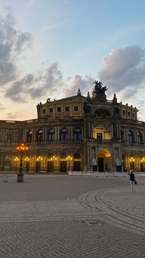 Dresden Aesthetic, Deutschland Aesthetic, Germany Aesthetic, Beautiful Cities, Dresden, Summer Nights, Munich, Live Life, Berlin