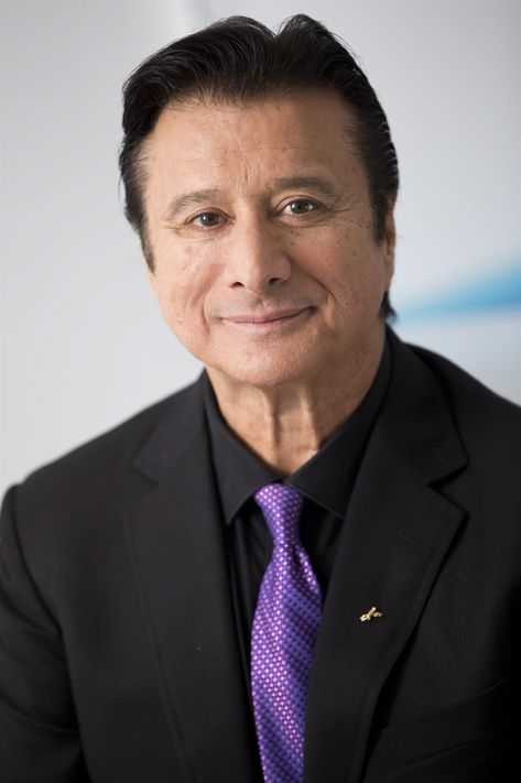 HAPPY 72nd BIRTHDAY to STEVE PERRY!! 1/22/21 Born Stephen Ray Perry, American singer and songwriter. He is best known as the lead singer of the rock band Journey during their most commercially successful periods from 1977 to 1987, and again from 1995 to 1998. Perry also had a successful solo career between the mid-1980s and mid-1990s, made sporadic appearances in the 2000s, and returned to music full-time in 2018. Journey Albums, Journey Music, Singing In The Car, Journey Steve Perry, Steve Perry, Rock Songs, Lead Singer, Perfect Man, American Singers