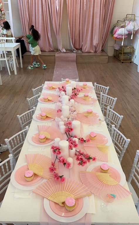 Japanese Party Theme, Sushi Themed Party, Japanese Themed Party, Moment 4 Life, Japanese Party, Come Dine With Me, Japanese Table, Bday Party Theme, Themed Party