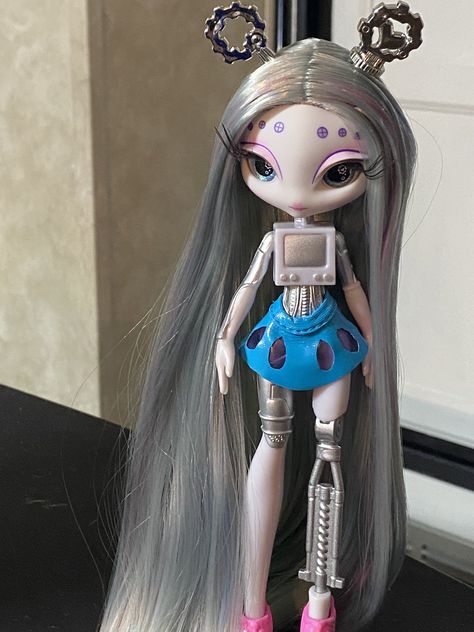 Novi Stars Dolls, Alien Doll, Novi Stars, Haunted Dollhouse, Alien Girl, Living Dead Dolls, Toy Sculpture, Ooak Art Doll, Cute Kawaii Drawings