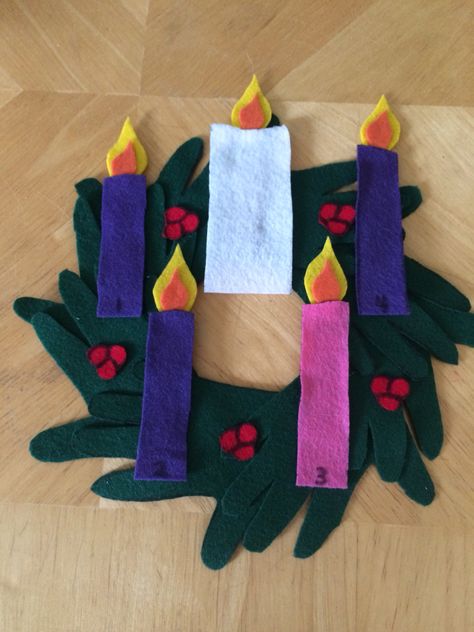 Advent Ring, Catholic Kids Crafts, Advent Crafts, Christmas Advent Wreath, Church Altar Decorations, Catholic Crafts, All Souls Day, Catholic Kids, All Saints Day