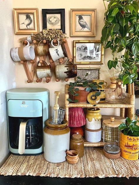 Boho Coffee Station, Vintage Coffee Station Ideas, 70s Dining Room, Kitchen Ideas Luxury, Tea Station, Coffee Nook, Dream Apartment Decor, Coffee Bar Home, Ideas Hogar