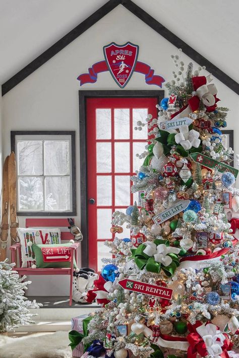 Christmas Trees - Snowy | Jeannie Pence Snowy Decorations, Christmas Tree Trends, Christmas Tree Ideas 2023, Multicolor Christmas, Colorful Decorations, Christmas Decor Trends, Christmas Tree Images, Raz Imports, Christmas Light Bulbs