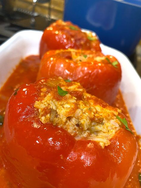 Save this recipe for stuffed peppers in tomato sauce. It's a hearty, one dish meal that never dissapoints. Sauce For Stuffed Peppers, Hungarian Stuffed Peppers, Eggs Tomato Sauce, Last Minute Meals, Salad And Fries, Paprika Recipes, Healthy Italian, Stuffed Mini Peppers, Hungarian Food