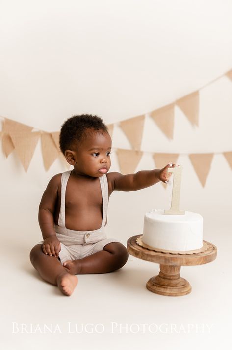 1st Bday Photoshoot, Boy Birthday Pictures, 1st Birthday Shoot, First Birthday Shoot, Simple First Birthday, First Birthday Photoshoot, Cake Smash Theme, Cake Smash Pictures, Baby Birthday Photoshoot