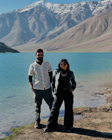 Suggest a caption for 3rd picture 😂 . . Spiti valley , himachalpradesh , Spiti, bike trip , bike ride , spiti circuit, chandrataal lake Chandrataal Lake, Spiti Valley, Bike Trip, 3 Picture, Bike Trips, Bike Ride, Circuit, Lake, Bike