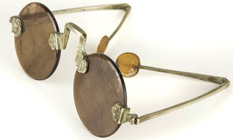 Chinese smoky quartz sunglasses from about 1810. Chinese Sunglasses, Antique Glasses, Smoky Quartz Necklace, 10 Interesting Facts, Smoky Quartz Pendant, Polarized Aviator Sunglasses, Smoky Quartz Ring, Pilot Sunglasses, Shades Sunglasses