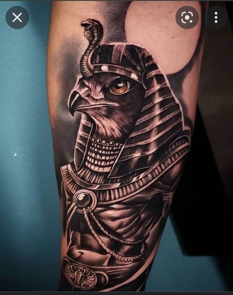 Egyptian Queen Tattoos, Egypt Tattoo Design, Stencils Art, Egyptian Eye Tattoos, Horus Tattoo, Tattoo Ideas Males, Viking Tattoo Symbol, Starověký Egypt, Hawk Tattoo