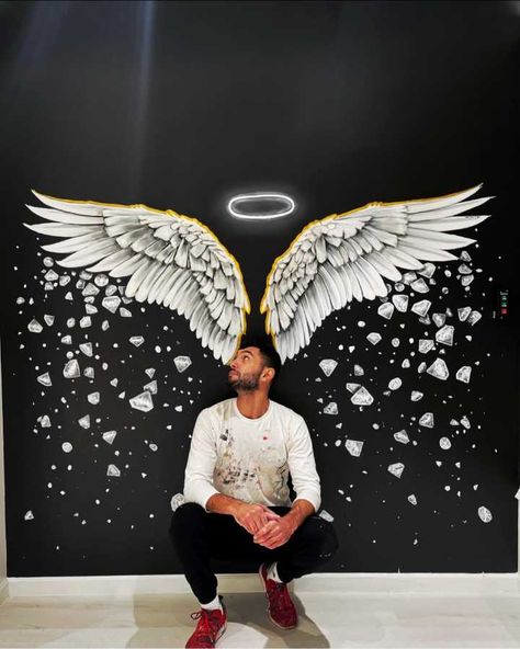 Mural painter in Los Angeles | Wall artist NYC | Muralist | Graffiti artist - MURAL PAINTER | OIL PAINTER | WEDDING PAINTER | ART | NYC | LOS ANGELES Wings Graffiti, Painter Wedding, Selfie Spot, Commissions Art, Walls Painting, Wedding Painter, Angel Wings Wall Art, Flower Mural, Angel Wings Wall