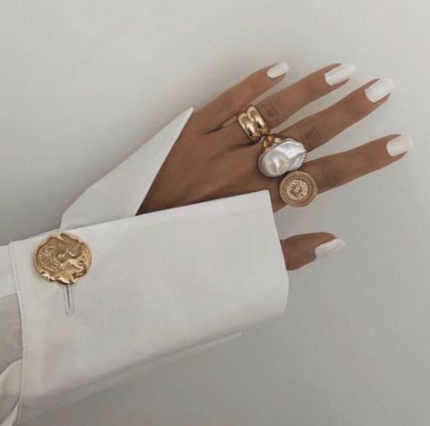 🕊 on Twitter: "… " Old Money Rings, Money Rings, Diy Ring, Wedding Nails For Bride, Nail Art Wedding, Gold Rings Jewelry, Tiffany Jewelry, Beauty And Fashion, Jewelry Inspo