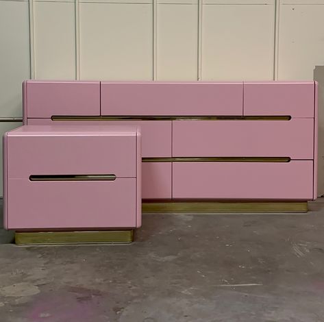 Pink furniture for the win always 🤩 I knew when I was going to end up making these pink it always pairs so well with brass 🔥 I am obsessed with these lane post modern pieces… They’re all ready to make a statement in your home 👀 BM- engagement Available for sale in Denver,CO $675 set or sold separately- $650 dresser and $125 for nightstand Delivery available for a fee 🚚 cash/zelle/venmo Dimensions- 64” long 18” wide 29.5” tall 24” long 16” wide 20” tall #pink#vintage#lane#postmodern#... Pink Furniture, Post Modern, Pink Vintage, Denver Co, Postmodernism, Denver, Dresser, Brass, For Sale