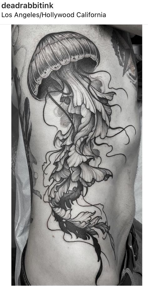 Skeleton Jellyfish Tattoo, Sea Animal Leg Sleeve, Realistic Jelly Fish Tattoo, Jellyfish Tattoo Big, Jellyfish Tattoo Drawing, Jellyfish Calf Tattoo, Jellyfish Chest Tattoo, Knee Filler Tattoo, Jellyfish Tattoo Realistic