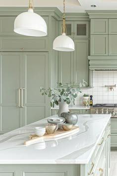 Pale Green Kitchen Cabinets, Light Green Cabinets, Green Kitchen Interior, Sage Green Kitchen Cabinets, Green Kitchen Inspiration, Light Green Kitchen, Trendy Kitchen Design, Sage Kitchen, Sage Green Kitchen