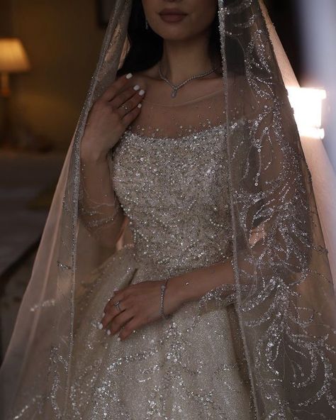 Arab Wedding Dress, Arabic Wedding Dresses, Big Wedding Dresses, Walima Dress, Glitter Wedding Dress, Bridal Lehenga Designs, Asian Wedding Dress, Arab Wedding, Bridal Dresses Pakistan