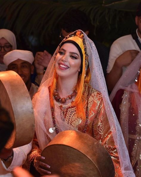 Morocco Aesthetic, Moroccan Bride, Moroccan Aesthetic, Moroccan Women, Moroccan Culture, Moroccan Fashion, Moroccan Wedding, Moroccan Dress, Cute Muslim Couples