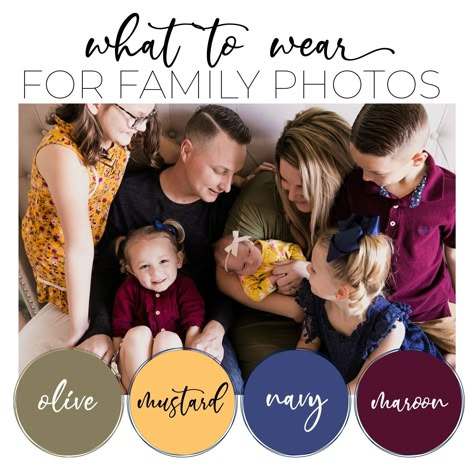 Fall Family Photos 2 Daughters, Colors To Wear For Fall Family Pictures, Call Family Photo Outfits, Fall Pictures Family, Family Photo Outfits Fall, Christmas Outfits For Family Pictures, Picture Color Schemes, Family Christmas Pictures Outfits, Family Pictures What To Wear