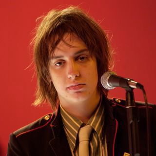 Julian Casablancas, Wall