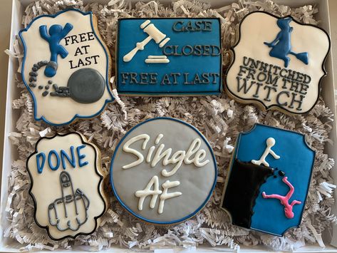 Divorce Cake For Men, Divorce Cookies, Divorce Party Ideas For Men, Divorce Party Cake, Divorce Party Decorations, Divorce Cake, Freedom Party, Divorce Celebration, Mouse A Cookie