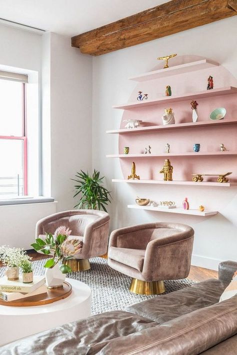 Floating Shelves as Feature Wall - Blogs & Forums Pink Accents Living Room, Spring Living Room Decor, Bed Up, Pastel Living Room, Pink Living Room Decor, Modern Living Room Ideas, Spring Living Room, Spring Interiors, Simple Living Room Decor