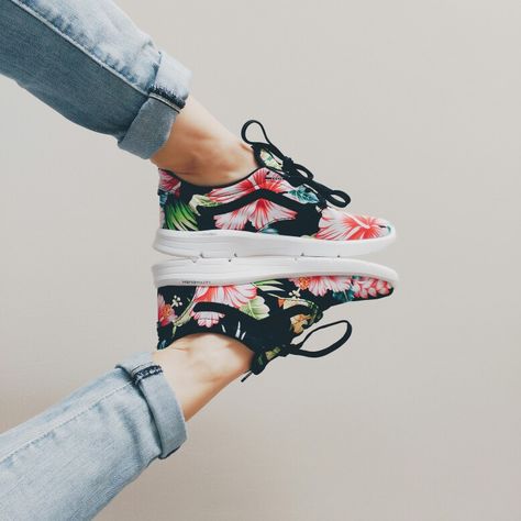 Vans iso 1.5 . Cute sneakers. Hawaiian flower Flower Vans Outfit, Vans Outfit, Pumped Up Kicks, Hawaiian Flower, Cute Sneakers, Shoe Fits, Mod Podge, Vans Authentic Sneaker, Vans Classic Slip On Sneaker