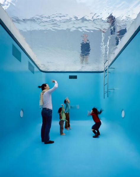 Leandro Erlich: Swimming Pool // The trick revealed Swimming Pool Art, Pool Art, Pool Installation, Kanazawa, Salou, Belem, Japan Design, Museum Of Contemporary Art, Sculpture Installation