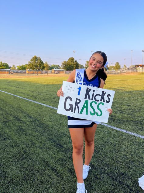 Boyfriend Soccer Poster, Soccer Bf Posters, Soccer Bf Gifts, Soccer Girlfriend Outfits, Soccer Relationship Aesthetic, Boyfriend Signs Sports, Soccer Signs For Boyfriend, Soccer Boyfriend Relationships, Soccer Posters For Boyfriend