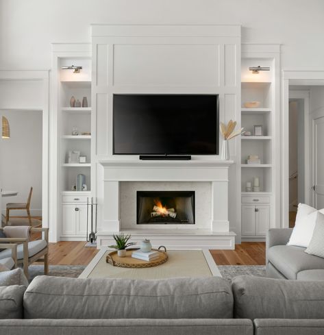 Siesta Key Waterfront - Beach Style - Tampa - by Trinity Construction and Design | Houzz Built In Cabinets Around Fireplace, Cabinets Around Fireplace, Tv Camino, Bookshelves Around Fireplace, Tv Above Fireplace, Built In Wall Units, Built In Around Fireplace, Tv Over Fireplace, Living Room Built Ins