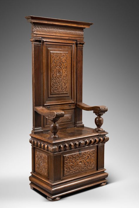 RENAISSANCE «CHAYÈRE» CHAIR - Galerie Gabrielle Laroche Judge Chair, Ancient Egyptian Furniture, Medieval Chair, Tartarian Empire, Desk Library, Egyptian Furniture, Dark Academia Home, Prince John, Medieval Furniture