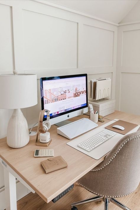 Female Home Office Desk, Desk Ideas For Room, Corporate Work Desk Aesthetic, White Desk Office Ideas, Cute Office Aesthetic, Office With White Desk, Office And Sitting Room Combo, Photographer Desk, Cozy Office Space At Home