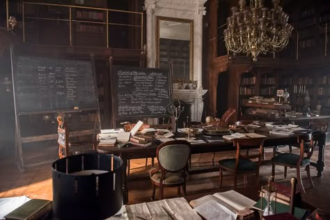 Literature Major, Boarding School Aesthetic, The Alienist, Wammy's House, Chaotic Academia, School Dr, Dark Academy, Hogwarts Aesthetic, Hogwarts Dr