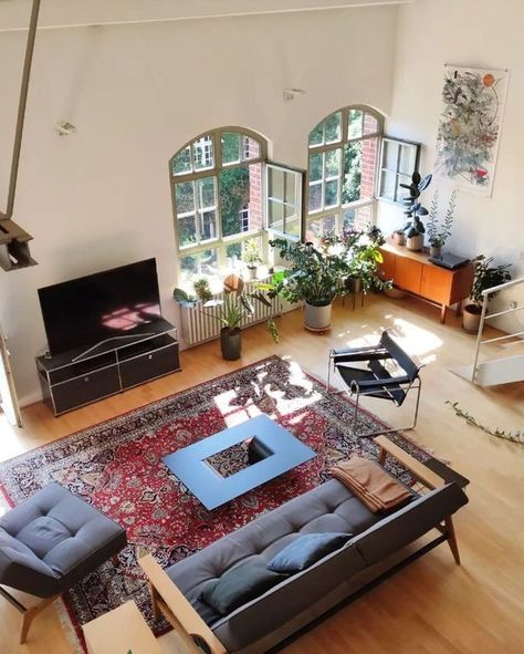 Persian Living Room, Loft Home Design, Rug Mid Century Modern, Rug Mid Century, Dressing Table Design, Loft House, First Apartment, Beautiful Living Rooms, Kotatsu Table