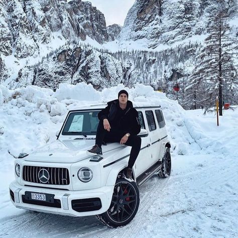 Winter Outfits Men Streetwear, Cool Truck Accessories, Luxury Cars Audi, Outfits Men Streetwear, Car Poses, Luxury Car Brands, Car Tattoos, Mercedes Car, G Class