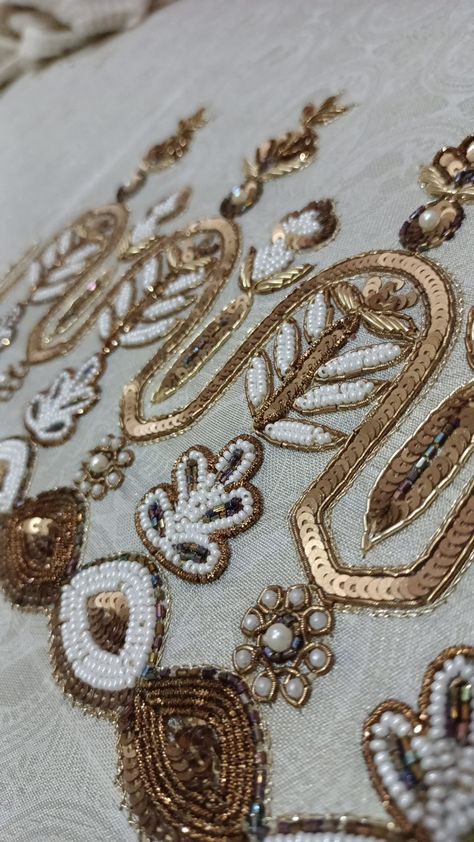 Embroidered Greeting Cards, Embroidered Wedding Dresses, Embroidered Placemats, Embroidered Curtains, Embroidered Accessories, Modern Hand Embroidery Patterns, Modern Hand Embroidery, Gold Work Embroidery, Hand Beaded Embroidery