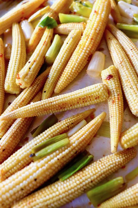 Roasted Baby Corn with Chili and Lime is a fun and unique vegetarian spring and summer side dish. It bursts with fresh, sweet and spicy flavors, and always draws a crowd. #corn #babycorn #cornlets #chili #lime Baby Corn Recipe, Corn Chili, Recipe With Honey, Sweet Corn Recipes, Baby Corn, Corn Snacks, Roast Zucchini, Summer Side Dish, Corn Recipe