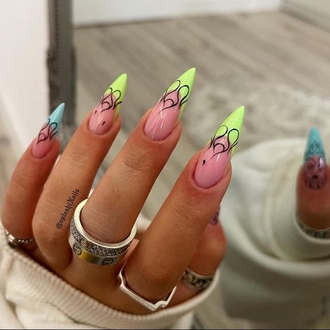 Flame Nail Art, Edgy Summer, Halloween Acrylic Nails, Edgy Nails, Simple Acrylic Nails, Her Nails, Instagram Nails, Glam Nails, Pink Nail