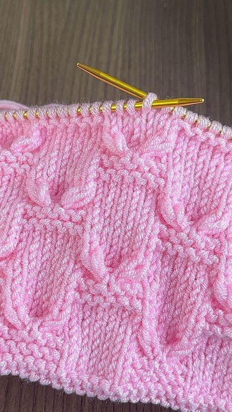 Crochet Spider Web, Knitting Yarn Colors, Cable Knit Hat Pattern, Baby Boy Knitting Patterns Free, Crochet Spider, Easy Sweater Knitting Patterns, Boys Knitting Patterns Free, Ladies Cardigan Knitting Patterns, Knitting Patterns Free Blanket