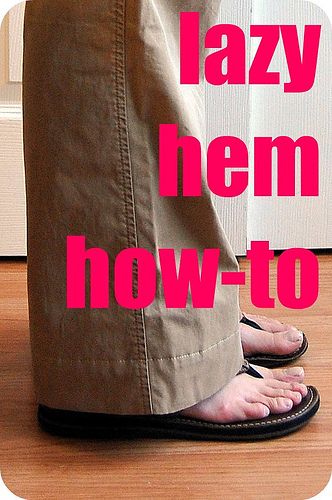 lazy hem how-to by Maker Mama, via Flickr Sew Techniques, Hemming Jeans, Sewing Journal, Sewing Hems, Sewing Creations, Garment Sewing, Sewing Alterations, Recycled Clothing, Sewing 101