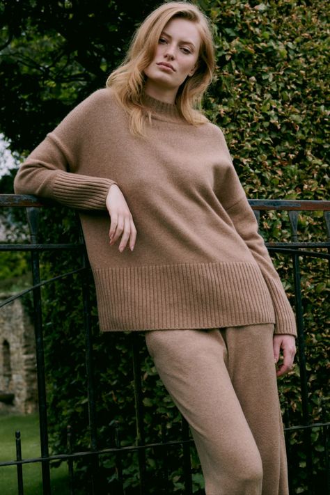 Camel Cashmere Sweater and Trackpants by Chinti and Parker. Camel Cashmere Sweater, Turtleneck Sweater Outfit, Cashmere Loungewear, Party Bottoms, Party Jackets, Design Sketchbook, Chinti And Parker, Fashion Design Sketchbook, Day To Night Dresses