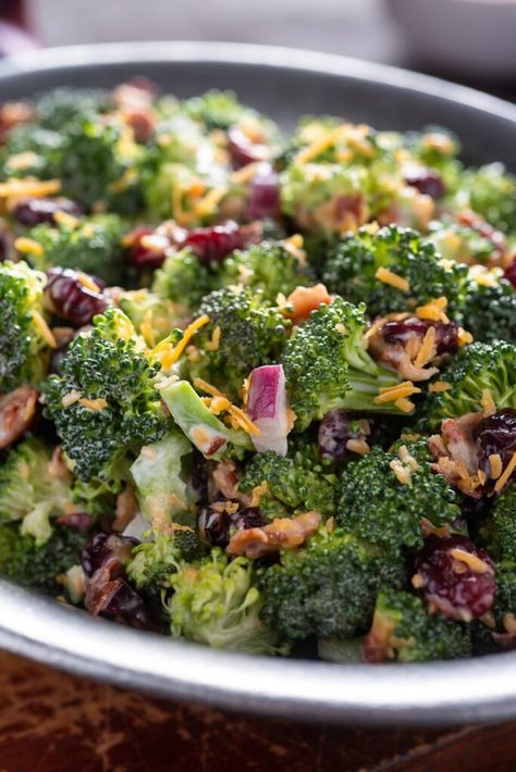 Gordon Ramsay Broccoli Salad Creamy Broccoli Salad Recipe, Apple Broccoli Salad, Creamy Broccoli Salad, Broccoli Salad Bacon, Gordon Ramsay Recipe, Creamy Broccoli, Resep Salad, Broccoli Salad Recipe, Bacon Salad