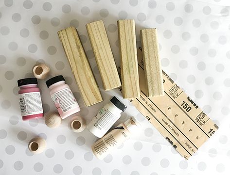 Rustic Love - DIY Craft for Valentine's or as a Present to a Couple Wood Block People Diy, How To Make Wood Block Family, Wooden People Diy, Diy Wood Family People, Block Family Diy, Wood Block Family Diy, Diy Kids Crafts To Sell, Wood People Diy, Wooden Valentine Crafts