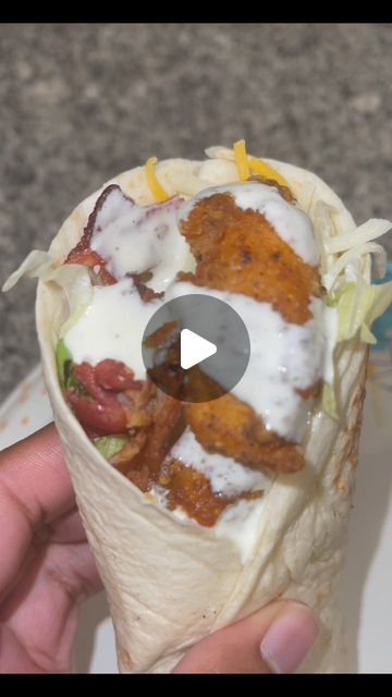 Kooking with Ki 👩🏾‍🍳 on Instagram: "throwback to when I made chicken wraps 🔥 

#chickenwraps #bacon #instafood #foodstagram #snackideas #mcdonalds" Chicken Wrap Recipes, Chicken Wrap, Chicken Wraps, January 19, Wrap Recipes, Burger King, Bacon, Snacks, Chicken