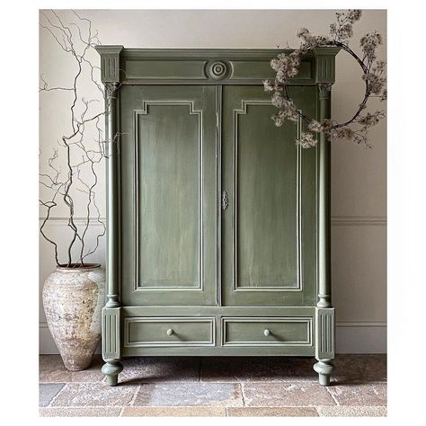 Henry Shinner on Instagram: “A lovely pine wardrobe painted in Olive and finished with clear and white wax. Comes with two shelves. DM me for details @anniesloanhome…” Green Bedroom Wardrobe Ideas, Olive Green Wardrobe, Wardrobe Painting Ideas, Chalk Paint Wardrobe, Green Armoire, Hobbit Decor, Painted Wardrobes, Duck Egg Blue Furniture, Wardrobe Painted