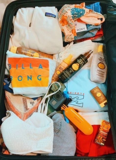 VSCO - goodvibesandhightides Summer Packing, Summer Goals, Vacation Packing, All I Ever Wanted, Summer Bucket, Essential Bag, Travel Packing, Beach Vibe, Summer Travel