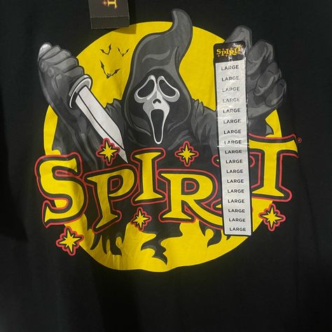 Rare Ghostface Spirit Logo Halloween T-Shirt! Can’t Be Found On The Spirit Halloween Website Anymore And This Was The Only Year They Were Made. Grab This Up While You Can! It’s In Perfect Condition As It Is Brand New Spirit Halloween Logo, Spooky Black Shirt With Graphic Print, Ghost Face Tshirt, Ghostface T Shirts, Ghost Face Shirt, Sailor Halloween Costumes, Sailor Halloween, Mall Rats, Spirit Logo