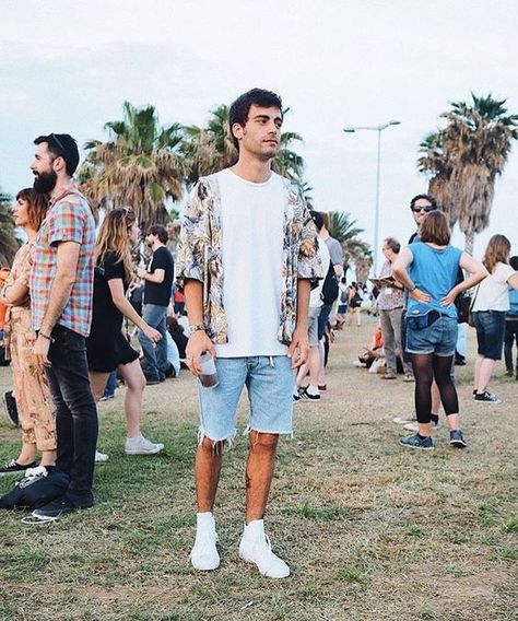 What To Wear To A Music Festival: For Guys – OnPointFresh Coachella Outfit Ideas Men, Coachella Men Outfit, Coachella Mens Fashion, Country Music Outfits, Coachella Inspired Outfits, Coachella Outfit Men, Men Festival Outfit, Mens Festival Fashion, Concert Outfit Men