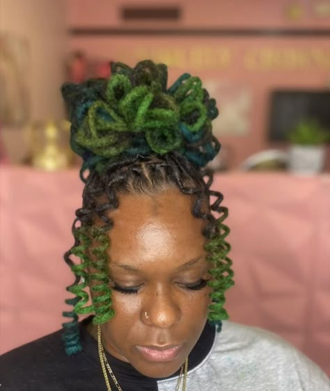 Petal Bun Loc Styles, Beautiful Bun Hairstyles, Locs Styling, Color Locs, Loc Updos, Colored Locs, Loc Nation, Dreads Styles For Women, Loc Updo