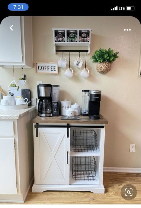 Coffee Bar In Kitchen, Bar In Kitchen, At Home Coffee, Halloween Patio, Coffee Bar Station, Coffee Bar Ideas, Farmhouse Coffee Bar, Coffee Bar Design, Boho Patio