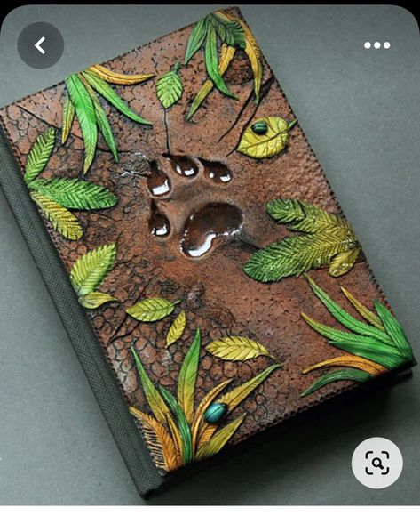 Polymer Clay Book Cover, Grimoire Book Cover, Painting Room Decor Ideas, Handmade Book Covers, Room Decor Ideas Diy, Polymer Clay Books, Painting Room Decor, Homemade Books, Painting Room