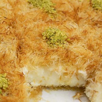 Kunafa with Cream (Ashta) Kunafa With Cream, Ashta Dessert, Kadaif Dessert, Ashta Recipe, Kunafa Dessert, Armenian Dessert, Egyptian Dishes, Kunafa Recipe, Egyptian Desserts